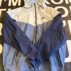 Nike Men's Navy and Light Gray Windbreaker